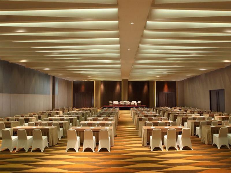 Santika Premiere Dyandra & Convention - 4* Medan